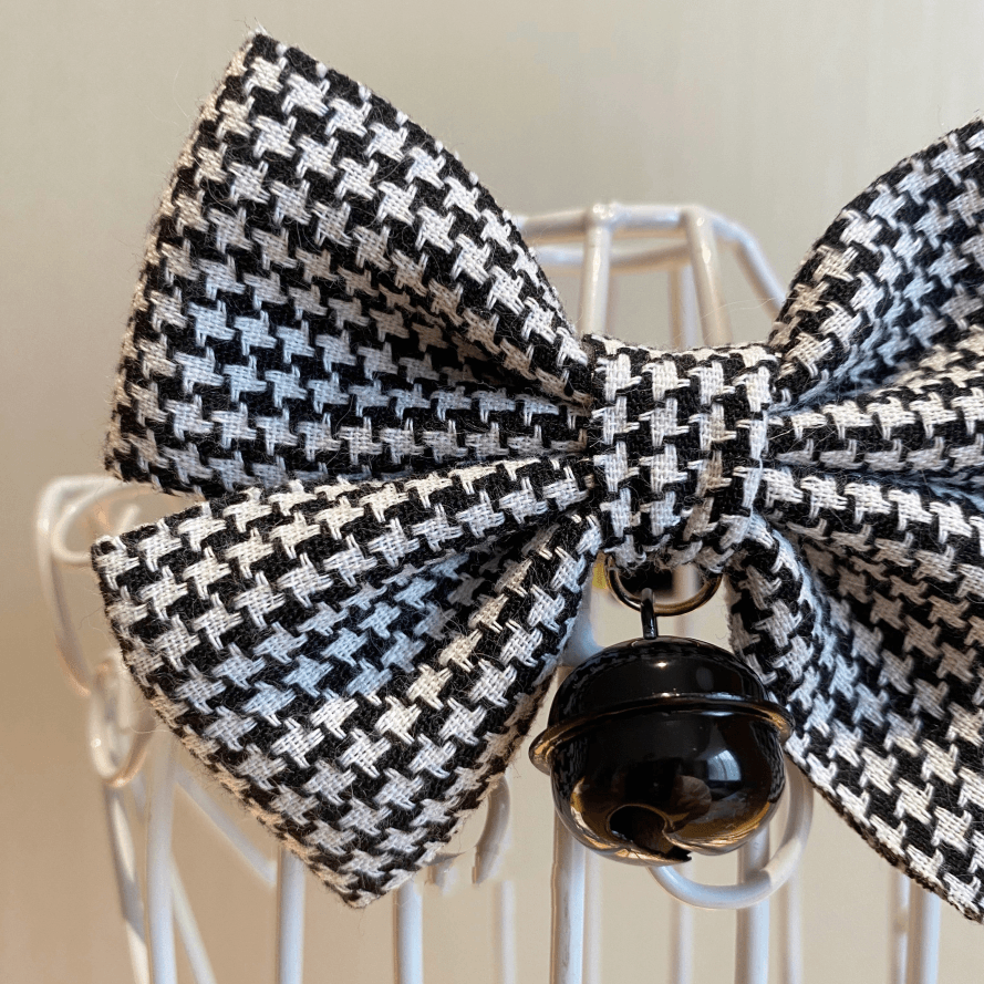 Cat Collar Bow Tie - Adorable Puppet Decoration Accessory - Pets Perfect