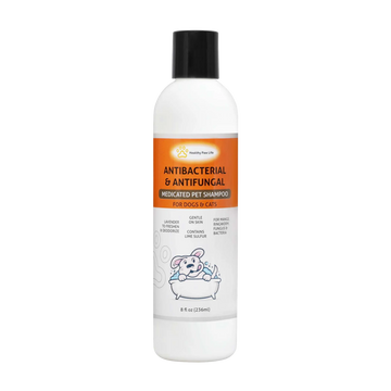 Classic's Medicated Pet Shampoo - Veterinary Treatment Against Ringworm, Mange, Lice, and Dry Skin