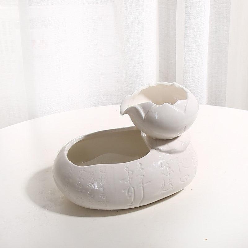 Pet Oasis: Resin Cat Feeder And Water Dispenser - Pets Perfect