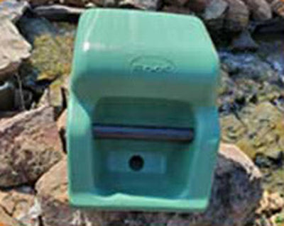 Drinking Spot Outdoor Gravity-Fed Dog Waterer 2.5 gal, Green/1