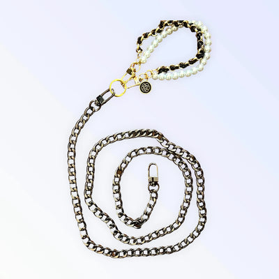A Stroll on 5th Avenue - Dog Leash, 1