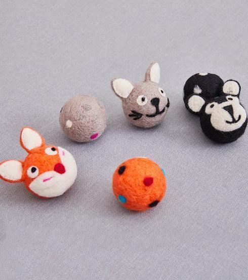 Colorful Interactive Felt Stretch Ball Cat Toy With Bell Sound - Engaging Pet Toy For Playful Cats - Pets Perfect
