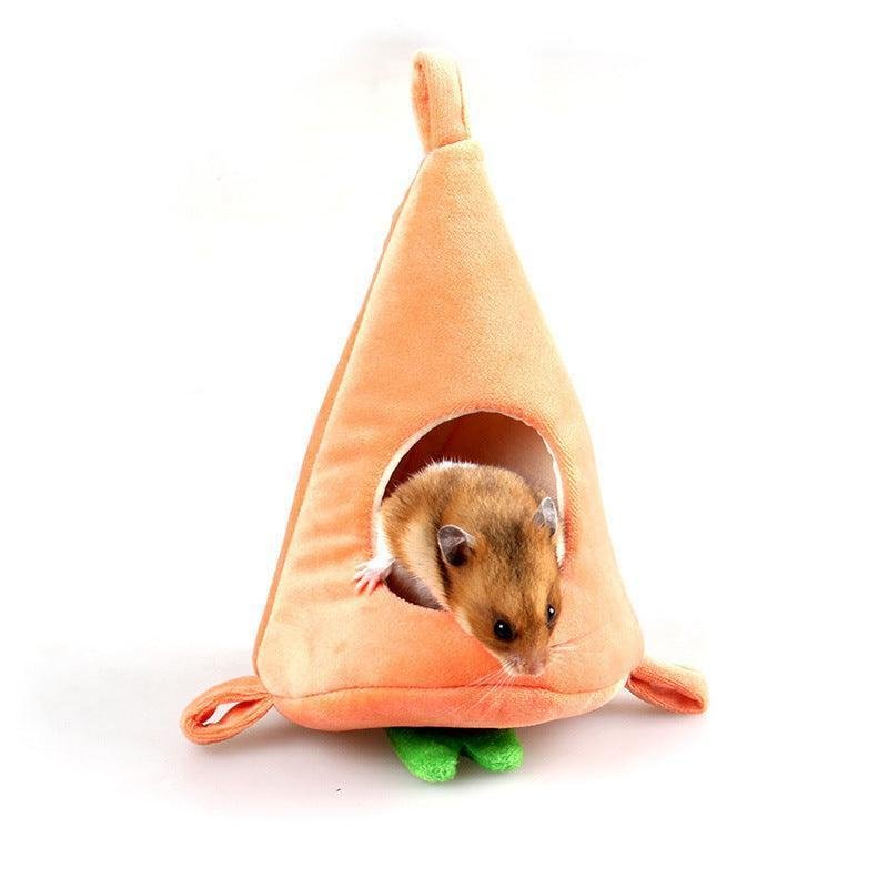 Carrot Shaped Hideaway for Hamsters & Small Pets - Pets Perfect