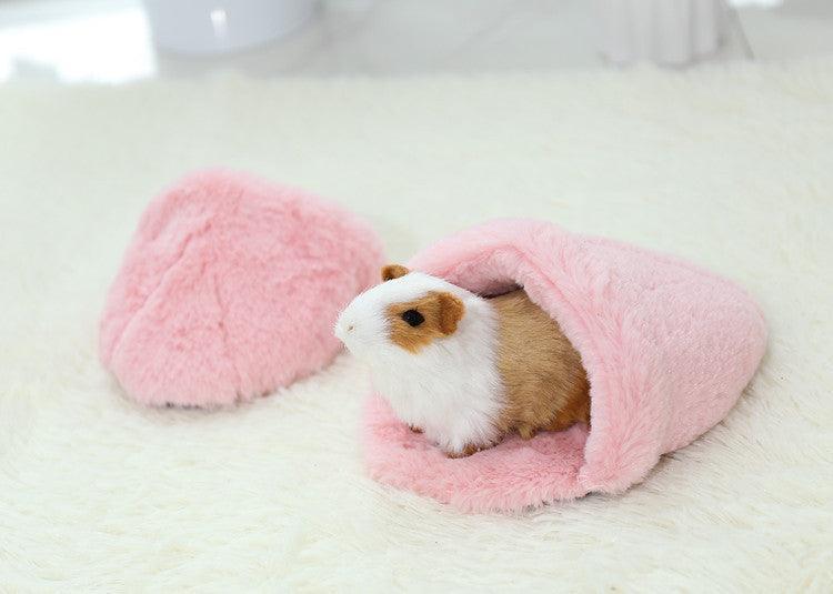 Cozy Critter Haven: Plush Pet Mat For Hamsters, Hedgehogs, Chinchillas, And Rabbits - Pets Perfect