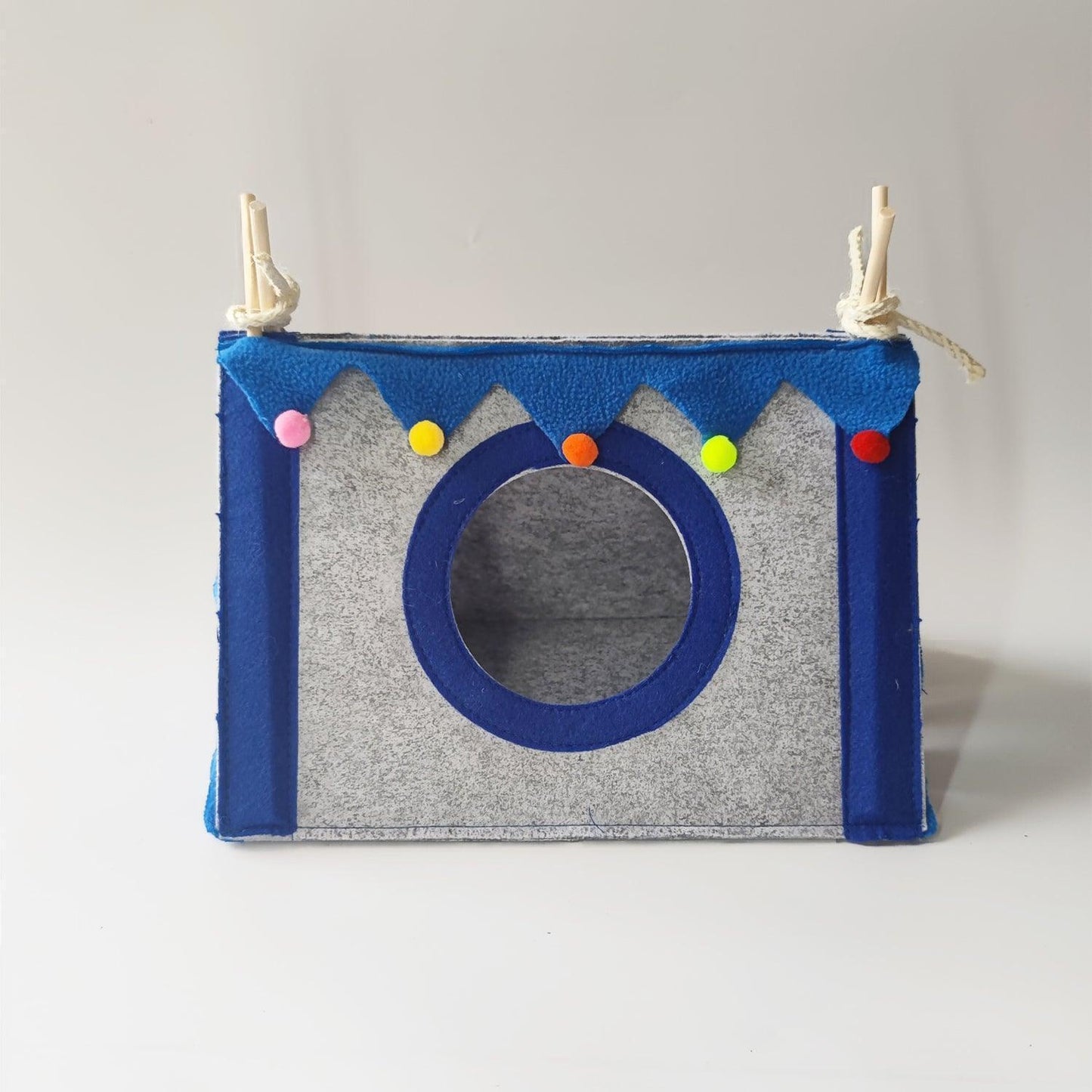 Cozy Pet Retreat: Felt Cloth Rabbit Nest & Hamster Corner House Tent.