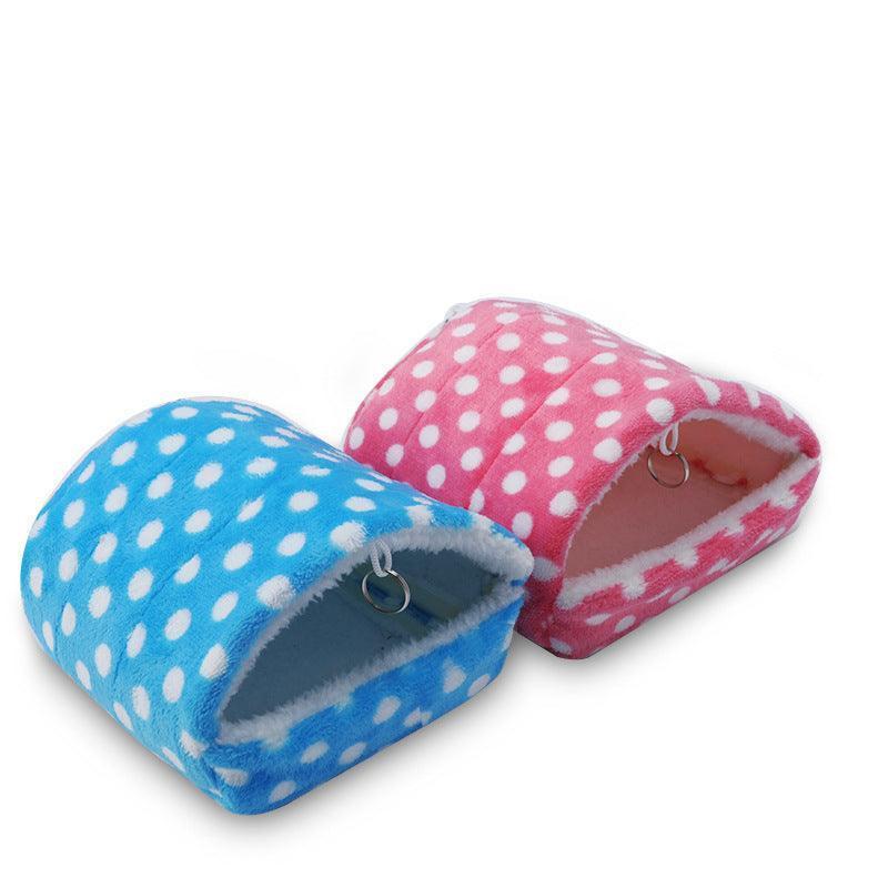 Cozy Triangle Retreat: Luxurious Hamster Bird House Bed - Pets Perfect