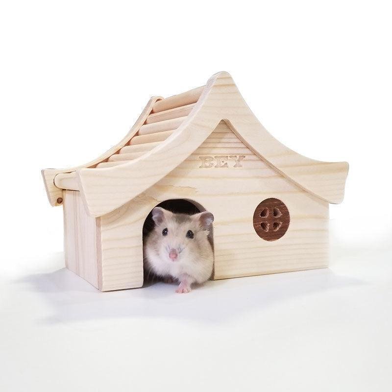 Cozy Woodland Retreat For Small Pets - Pets Perfect