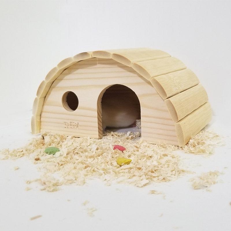 Cozy Woodland Retreat For Small Pets - Pets Perfect