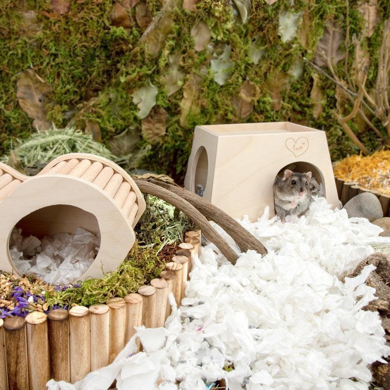 Cozy Woodland Retreat - Wooden Hamster Hideout with Stitching Details - Pets Perfect