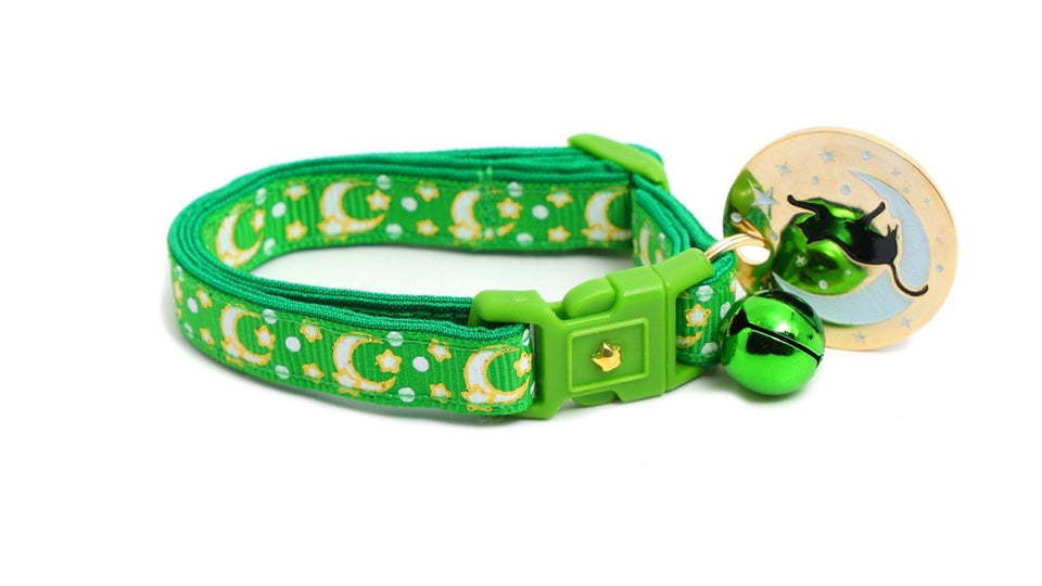 Gold Moons and Stars on Kelly Green Cat Collar, view 4